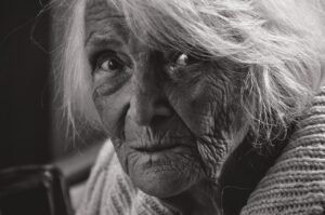 中年女性が白髪対策におすすめの食事は？