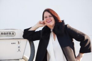 中年女性の薄毛を治すための食事は何ですか？