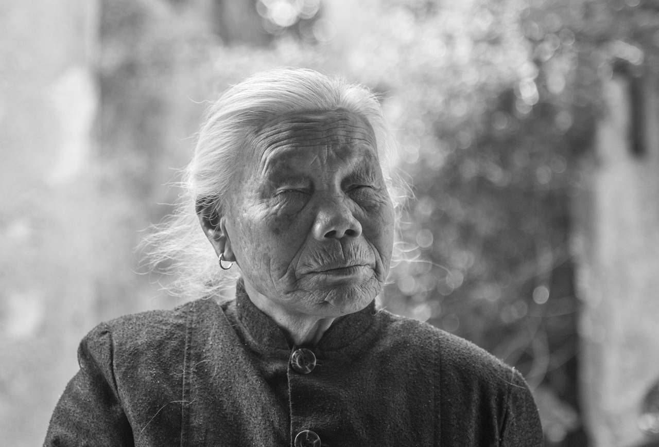 シミとシワに効く化粧品ランキングは？