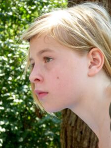 肝斑とシミの違いを知ることで肌トラブルを解消する方法は？